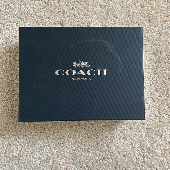 black coach wristlet - Picture 4 of 5